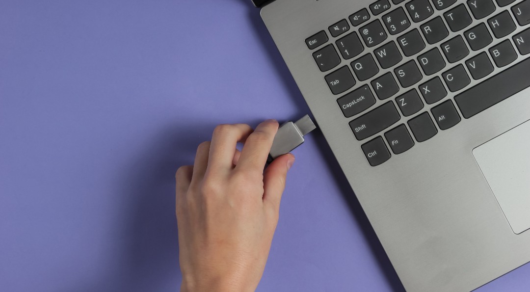 how to fix a corrupted usb flash drive
