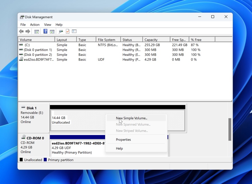 Creating a New Simple Volume in Windows Disk Management